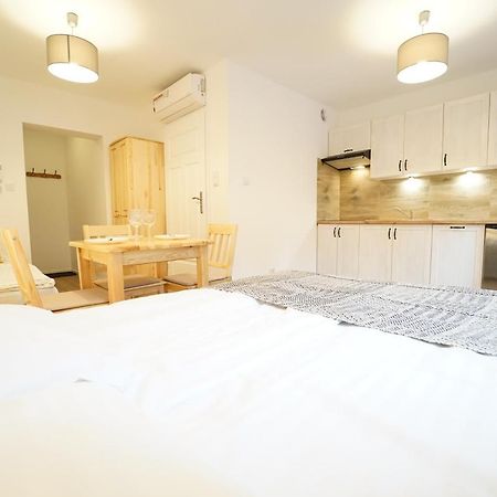 Apartamenty Everysky - Jeleniogorska 1A シクラルスカ・ポレンバ エクステリア 写真