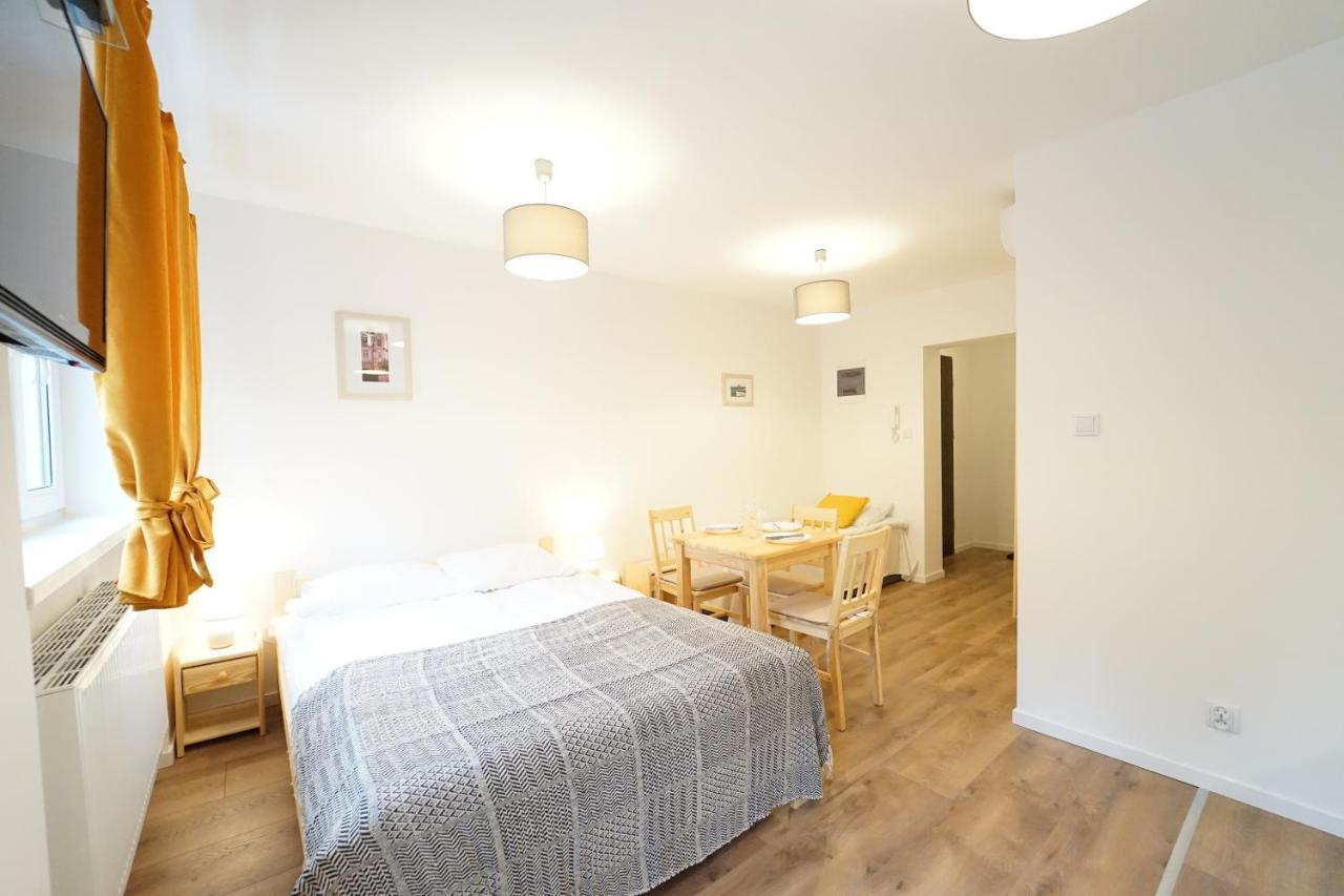 Apartamenty Everysky - Jeleniogorska 1A シクラルスカ・ポレンバ エクステリア 写真